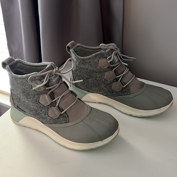 Sorel Out N About Classic Boot - Picture 2 of 8